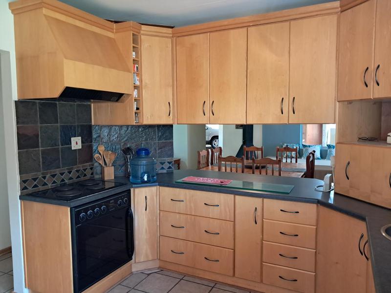 3 Bedroom Property for Sale in Langenhovenpark Free State